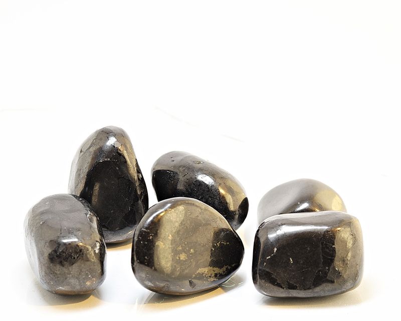 Shungitt, tromlet, medium