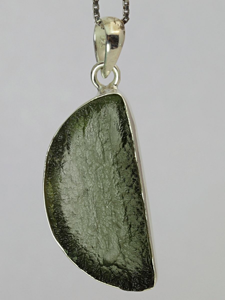 Moldavitt fra Chlum, Tsjekkia, sølvanheng, 4,36 gram