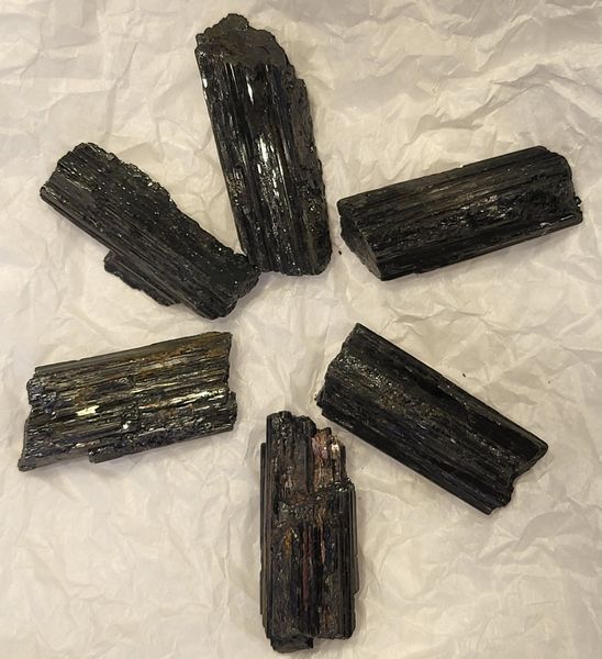 Hovedbilde Svart turmalin, rå (schörl), 3,5-4 cm