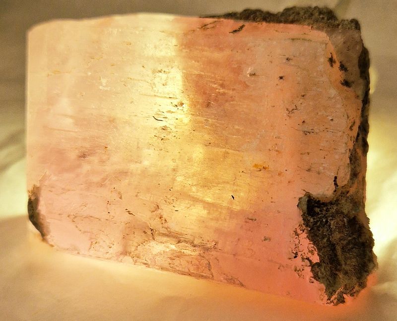 Spodumenkrystall (var. kunzitt), Afghanistan