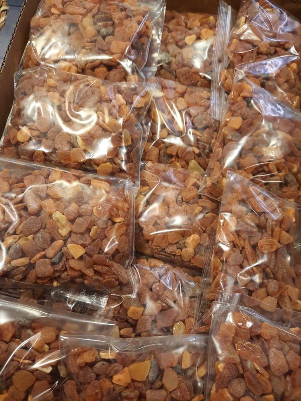 100 gram upolert baltisk rav (amber)