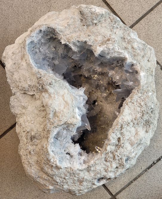 Hovedbilde Gigantisk og praktfull cølestingeode, Madagaskar